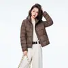 Jaqueta Corta Vento Feminina Pinghu 2026 Inverno Nova, Gola Alta, Curta, de Penas, Leve, Casual, Cor Sólida, Versátil, 90% Penas de Pato