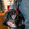 Una Bolsa de Llavero de Manzana Colgante Pequeño Colgante de Joyería Creativo Versátil Colgante de Mochila de Temperamento de Nicho Venta al por Mayor