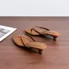 Nuevas Chanclas de Tacón Medio Cuadrado de Verano 2026 para Mujer, de Gran Venta para Uso en Exteriores, Sandalias Versátiles de Tacón Alto