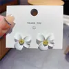 Pendientes Florales Frescos y de Moda de Dongdaemun Corea, Elegantes Accesorios para Orejas