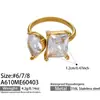 Anel Retangular Cortado de Zircônia Cor Champagne Oumaka, Anel de Joia Moderno de Aço Inoxidável Galvanizado 18K PVD