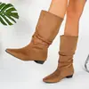 Botas largas de gamuza plisadas de tacón bajo para mujer, tallas grandes, europeas y americanas, nueva colección otoño/invierno, botines de montar sin cordones, punta fina, ajustados
