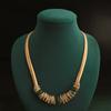 Colgante de Esmeralda Collar Largo para Mujer Cadena de Hueso de Serpiente Retro Industria Pesada Exagerada Pendientes Incrustados con Circonita Set de Joyería de Alta Gama