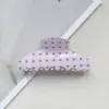 Novo Prendedor de Garra Listrado Colorido Fashionable High-End Presilha Yuanbao para Cabelo Grampo de Tubarão para Coque na Parte de Trás da Cabeça Acessórios de Cabelo para Mulheres