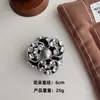 Broche de Flor de Camelia de Tela Estilo Dongdaemun Coreano Pin de Perla de Alta Gama Accesorio Anti-Exposición