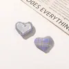 Estilo Universitario Retro Cuadros Corazón Corazón de Melocotón Bolso de Tela Botón DIY Broche Hecho a Mano Accesorios para el Cabello Accesorios para Horquillas