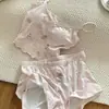 Conjunto de Pijama Camisola Doce e Puro Desejo Estilo Ins para Mulheres, Adequado para o Verão, Pode Ser Usado Fora, com Bojos, Regata e Shorts