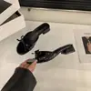 Primer encuentro: Sandalias de tacón grueso con lazo, combinadas con un vestido, Sandalias slip-on estilo francés, Zapatos de hada para usar al aire libre, Nueva colección de verano 2026, Color nude