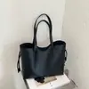 Bolsa de Mão de Alto Valor Retro Transfronteiriça Estilo Outono 2026 Nova Bolsa de Ombro Único Bolsa Tote