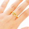 Anillo abierto europeo de flor de oro con baño de oro arena y latón de 24 quilates con estampado de corazón a corazón, ideal para regalar.