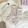 Calcetines Verdes Nuevos para Mujer con Encaje Fresco, Estilo Dulce Ins, Estilo Universitario Versátil, Calcetines Gruesos de Lana Cálidos para Otoño e Invierno