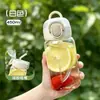 Taza de agua elegante, portátil para niñas, adecuada para el verano, resistente a caídas, hecha de plástico de grado alimenticio, con tapa abatible y pajilla, ideal como regalo para niños y estudiantes