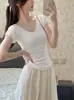 Camiseta Feminina Rosa Estilo Francês Gola V Pura Malha de Seda Gelada Manga Curta Ombro a Ombro Top Curto Slim Fit Verão Dopamina Wear