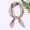 En Stock Bufanda Cuadrada de Satén de Seda de Color Sólido de 70 cm, Bufanda Cuadrada de Seda Artificial Estampada de Color Único, Accesorio para el Cabello de Ropa, Pañuelo Decorativo para la Cabeza, Se Puede Arrugar