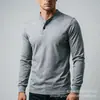 2026 Nova Camiseta Masculina de Algodão Penteado Pesado Elástico com Gola Henley Slim Fit Manga Longa para Corrida e Fitness