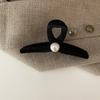 Pinza para el pelo elegante y elegante con forma de cruz y perlas flocadas para otoño e invierno, con cabeza grande en la espalda, de alta calidad, para mujer