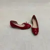 2026 Nuevas Sandalias de Moda que Aumentan la Altura, Punta Redonda, Ligeras, Estilo Suave, con Corte Lateral para Mujeres Bajitas, Zapatos con Lazo y Tacón Bajo
