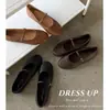Zapatos de una sola correa de corte bajo para mujer, nuevos lanzamientos de primavera y verano, Mary Janes con punta redonda de cuero de vaca de capa superior francesa 2026, de temperamento