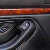 Adequado para BMW 98-03 Série 5 M5 E39 Modificador de Interior em Fibra de Carbono Painel do Botão do Vidro Elétrico Adesivo Decorativo