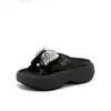 Nuevas Chanclas Casuales de Moda de Comercio Exterior para Primavera y Verano 2026 con Moño de Pedrería y Suelas Gruesas para Mujer, Adecuadas para Combinar con Vestidos, Transfronterizo