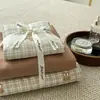 Categoría a Maternidad e Infancia Grado Doble Capa Gasa Juego de Cuatro Piezas Estilo Coreano Floral Fresco Algodón Puro Funda Nórdica Juego de Cama de Tres Piezas 1
