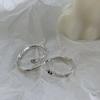 Anillo irregular con textura de serpiente, piedra negra, circonita pequeña apilada, forma única, anillo doble, diseño de nicho de lujo ligero