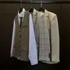 Sala de Modelos de Ropa Suave para Hombres Vestuario Estilo Italiano Sencillo Chaqueta de Traje para Hombres Exhibición de Accesorios Armario Decoración