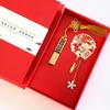 () Caja de Regalo con Marcapáginas Metálico para el Día del Maestro con Texto Grabado Estilo Chino, Presentando el Tema de las Enseñanzas de los Maestros Difundiéndose por el Mundo, Inspirada en los Productos Culturales y Creativos de la Ciudad Prohibida