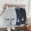 Calça de Moletom Infantil Forrada com Lã Color Block Outono Inverno Engrossada Estilosa Listrada Desenho 3D Meninos Calça Quente com Punho Atacado