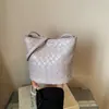 Bolso de Cubo de Mano de Moda de Nicho Nuevo de Primavera 2026 Transfronterizo para Mujer, Bolso de Hombro de Gama Alta, Bolso Cruzado Versátil
