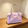 Bolsa tote bordada de morango doce, tecido macio, design simples e casual, adequada para ir ao trabalho, viagens e uso diário, bolsa de viagem versátil, atacado