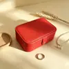 Caja de joyería antioxidante de fábrica, caja de embalaje para accesorios de cuero, caja de almacenamiento para anillos, pendientes, pulseras con personalización de logotipo