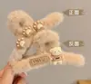 Otoño e Invierno caricatura felpa pasador para el cabello parte trasera de la cabeza recogido pinza para el cabello linda moda clip tocado niña clip de tiburón pasador