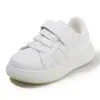 Tênis Infantil Mcqueen 2026 Primavera e Outono Novo Estilo Tênis Branco para Meninos Tênis Esportivo Leve para Meninas Sapatos Casuais para Bebê com Solado Macio