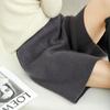 Pantalones cortos de cachemir gruesos de Otoño e Invierno para mujer, pantalones de punto cortos, estilo casual holgado perezoso, prenda exterior recta, entrega de una pieza