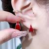 Pendientes de plata de ley para mujer, estilo retro europeo y americano de Hong Kong, con hebilla de oreja de triángulo negro y gotas de aceite, ligeros, elegantes y combinables.