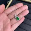 S925 Sterling Silver Incrustado Natural Verde Calcedônia Pingente Colar Verde Cheio Novo Estilo Chinês Yang Verde Esmeralda Camisola Cadeia
