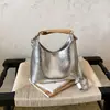 Bolso Cubo Transfronterizo para Mujer con Patrón de Cocodrilo Mango Metálico Retro de Alta Gama Estilo Europeo y Americano Bolso de Mano Estilo para Viajar