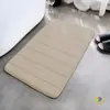 Fabricante Mayorista de Alfombrillas de Piso de Forro Polar Acolchado Rayado Transfronterizas Alfombrillas Antideslizantes para Baño Agente de Stock en Temu Amazon