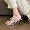 Sandalias de Tacón Alto con Hebilla Estampado de Serpiente Shangsi para Mujer Verano 2023 Nuevas Negras de Punta Cuadrada y Tacón de Aguja