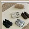 Zapatos de herradura XSHX de punta dividida | Para niños, sensación de hielo, malla simple, velcro, suela de goma, cómodos y suaves para niños y niñas en primavera y verano
