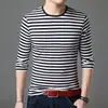 Camiseta de Hombre Kaidingsen Otoño Nueva para Hombres de Mediana Edad y Jóvenes, Delgada, Cuello Redondo, Rayas, Coreana, Manga Larga, Camiseta de Algodón