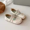 Zapatos de Cuero para Niñas 2026 Nuevo Estilo Estilo Princesa Zapatos de Suela Blanda Zapatos Individuales Combinación de Primavera Falda Mocasines Plateados Zapatos para Niños
