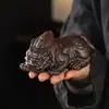 Cem tipos de animais de estimação de chá em argila roxa esculpidos à mão, ornamentos de animais de estimação de chá em argila roxa, Pixiu decorativo, sapos dourados que atraem riqueza, para exibição, presentear e uso de alta qualidade