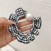 Goma para el pelo de cuadros con volantes y perlas al por mayor, cuerda elástica para el pelo de alta elasticidad para niñas, banda elástica de alta gama para coleta, goma de pelo elegante