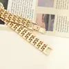 Relógio de Quartzo Simples em Liga de Metal Estilo Coreano Relógio Quadrado com Pulseira de Aço Relógio Criativo Feminino com Diamantes Relógio Feminino Elegante de Nicho com Temperamento