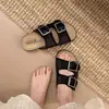 Sandalias Versátiles de Color Sólido de Nuevo Estilo 2026 Simples para Faldas Diseño de Nicho Sandalias Elegantes de Dama para Mujeres