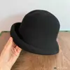 Gorro de Punto para Mujer, Diseño de Nicho, Gorro de Pescador con Borde Enrollado, Estilo Romántico Francés, Protección Solar, Aspecto Elegante y Femenino, Sombrero de Pescador para Adelgazar el Rostro