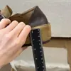 Zapatos Birkenstock de estilo rústico vintage con plataforma para mujer, nuevo modelo 2026, cómodos y versátiles, tipo slip-on para combinar con faldas
