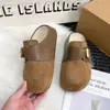 Moda Grueso-suela Retro Birkenstock Punta Cerrada Medias Zapatillas para Uso al Aire Libre 2026 Otoño/Invierno Nuevas Deslizables Peludas Algodón Zapatillas